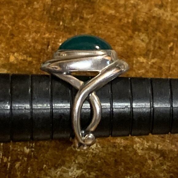 Carolyn Pollack Ring Size 6 Sterling Silver and Green Chalcedony Vintage - Picture 6 of 8